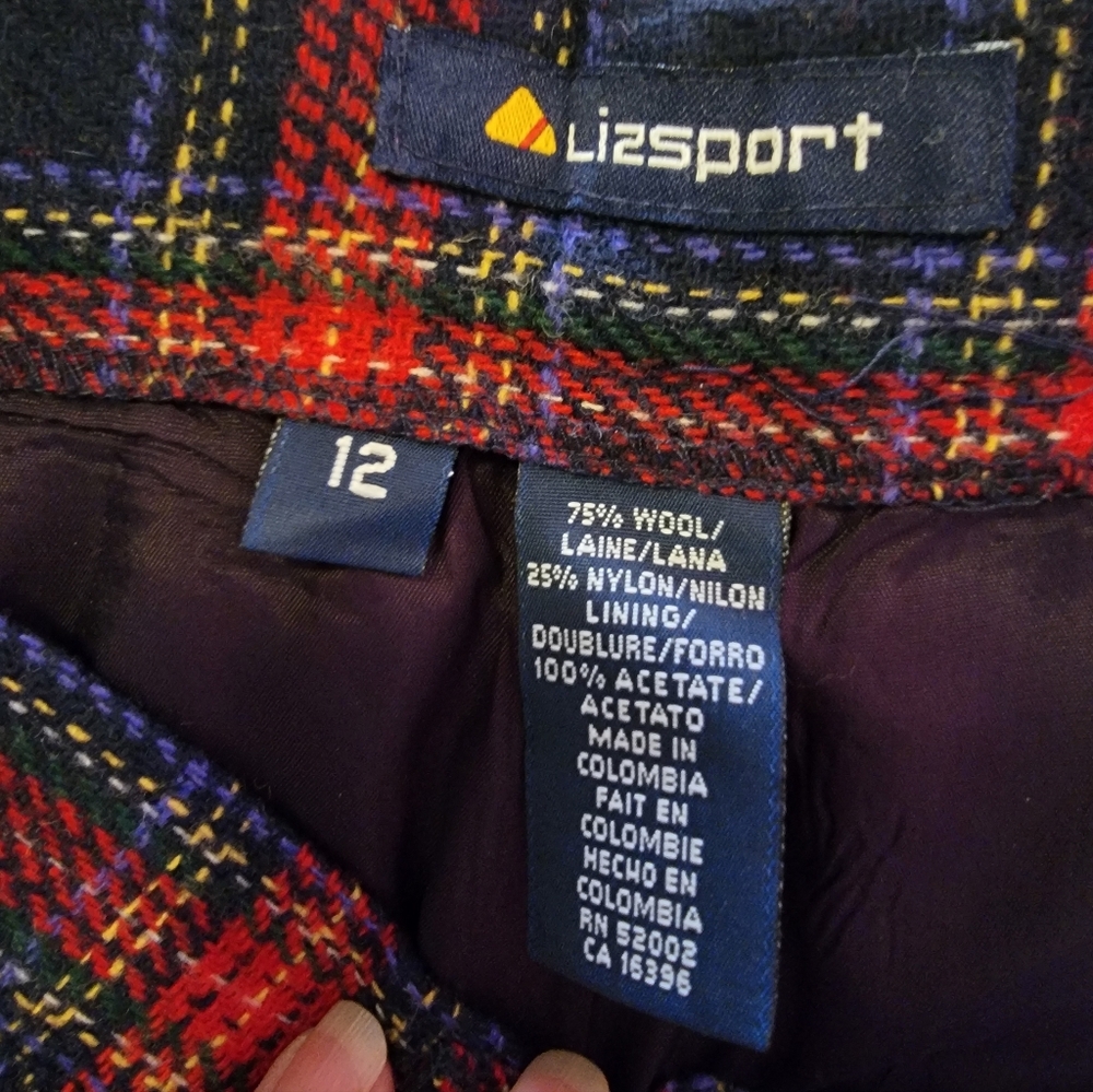 Lizsport Women's Plaid Red and Blue Shorts Size 12 EUC - Picture 5 of 6